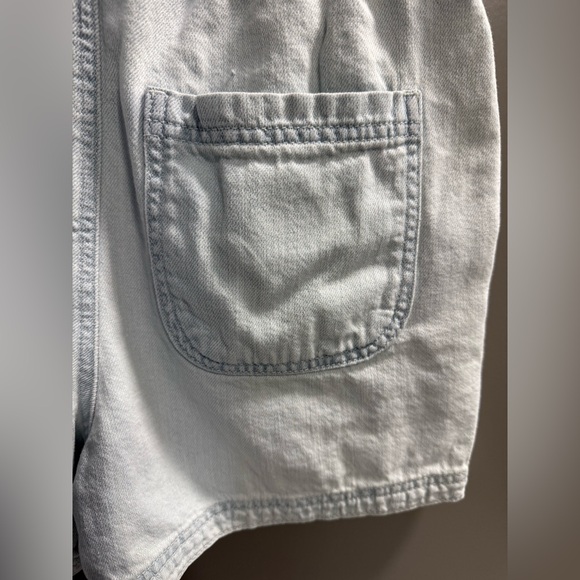 Topshop Blue High Waist Shorts Relaxed Fit! Women’s size 2! Perfect shape! - Picture 5 of 7